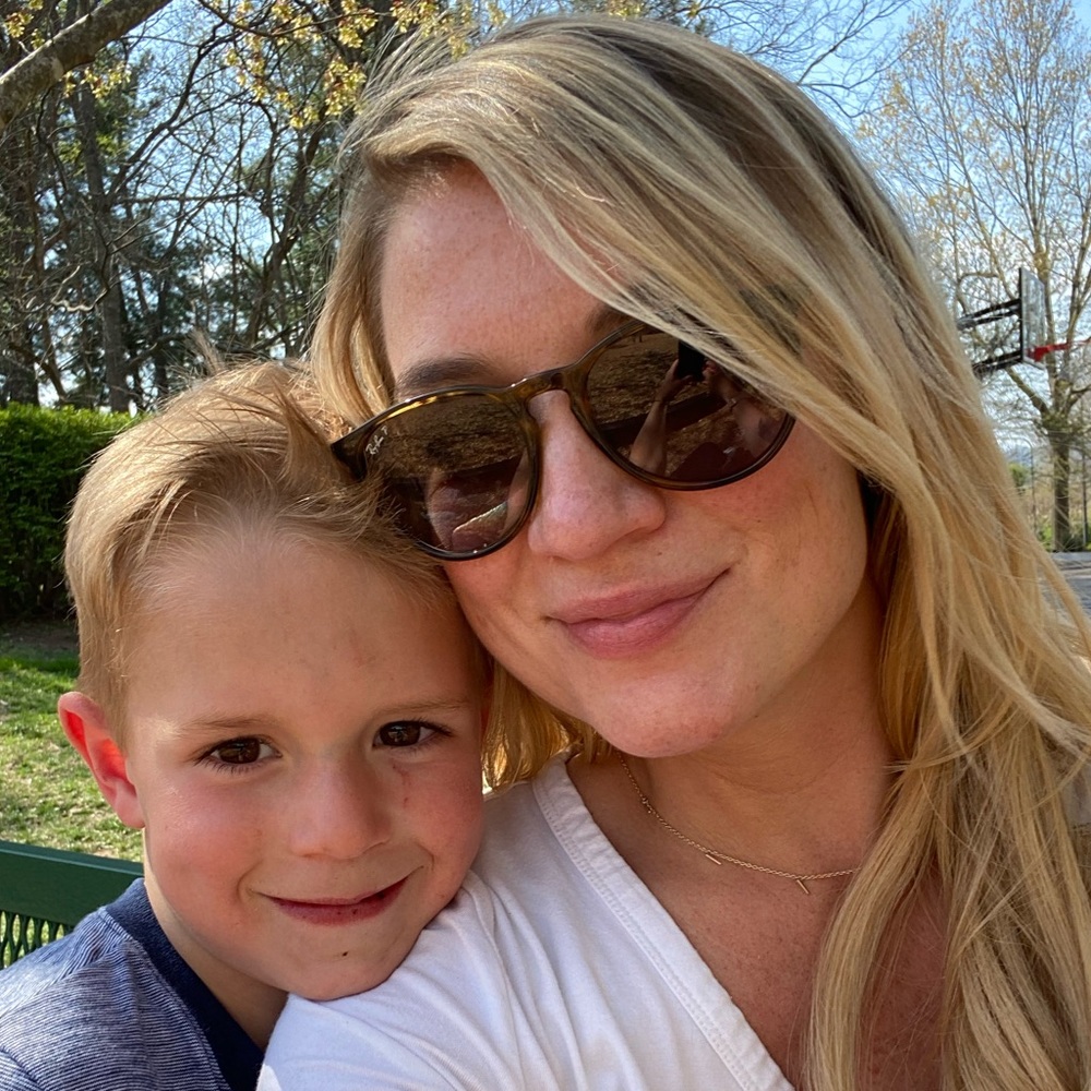 Meet your Posher, Jennifer